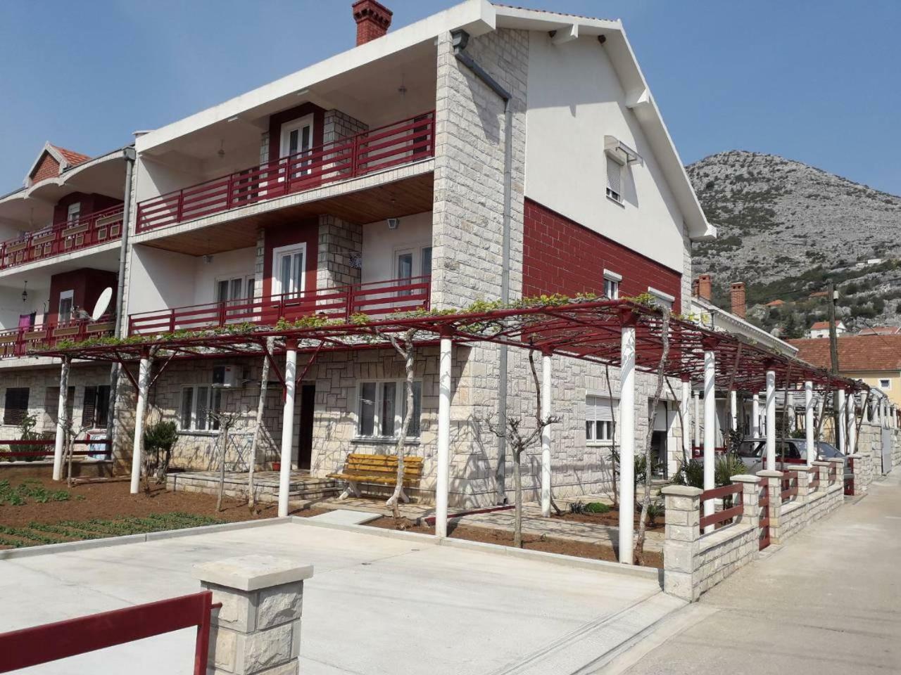 Apartmani Rada Trebinje Exteriör bild