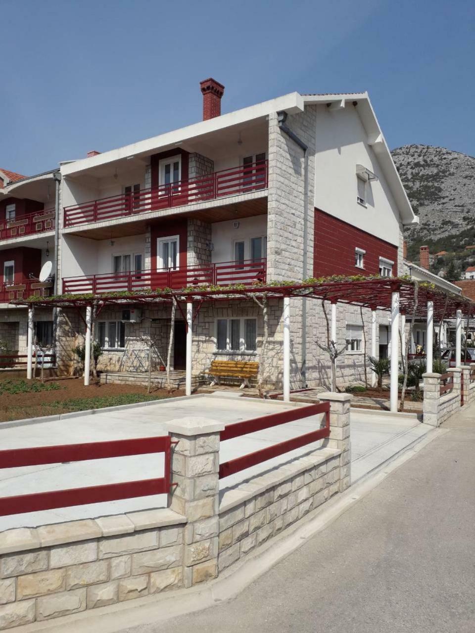 Apartmani Rada Trebinje Exteriör bild